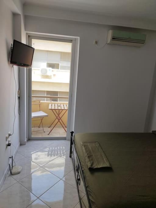 Small Apartment In The Heart Of Piraeus! Notara 43 Exteriér fotografie